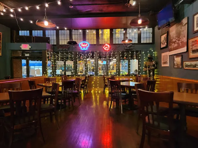 Frazier's On the Avenue