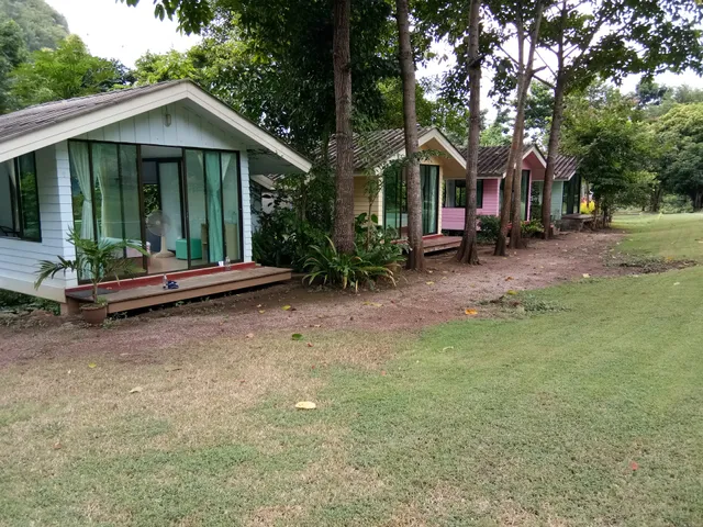 Baanrai Saiyoknoi Resort