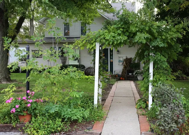 Meadows Inn Bed & Breakfast