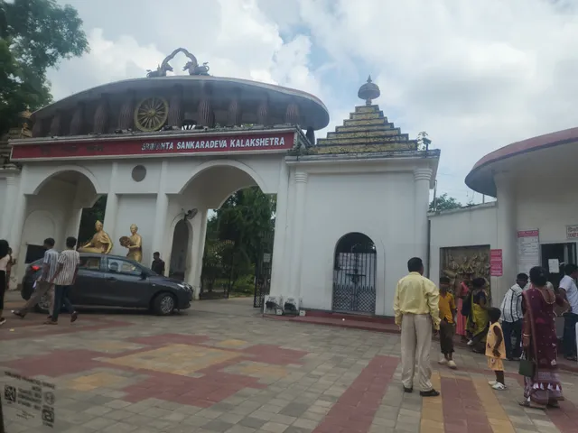 THE LOVELY HOME STAY