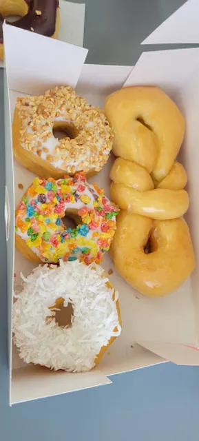 Rise N Shine Donuts 34th St, (Milwaukee Ave)