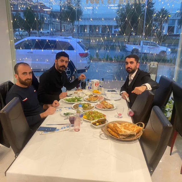 Grand Cafe & Restaurant مطعم و كافي گراند