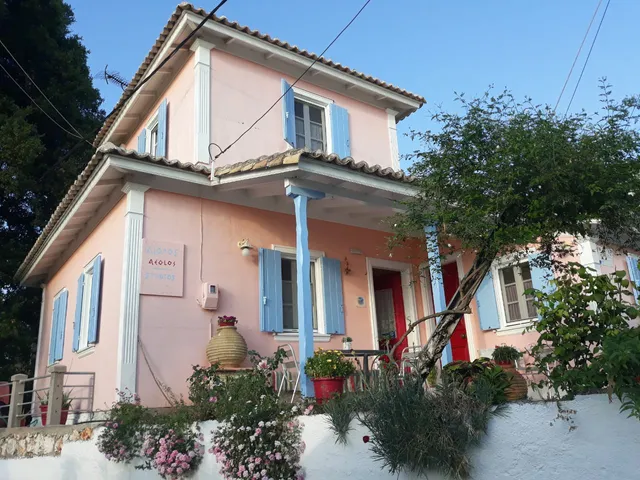 Aiolos Studio and Rooms