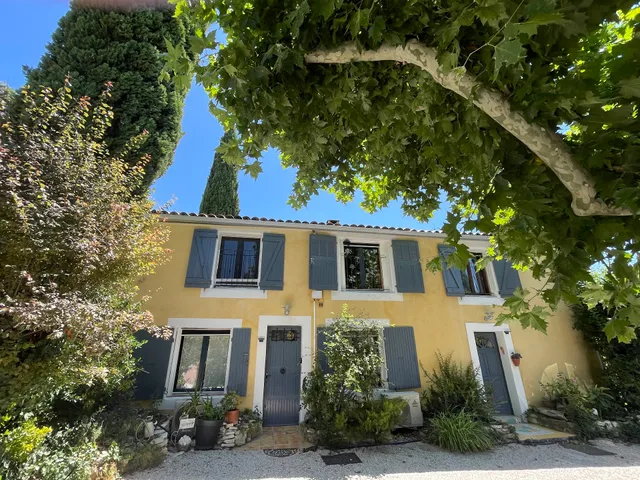 AIX A LA CAMPAGNE 2 bed and breakfast