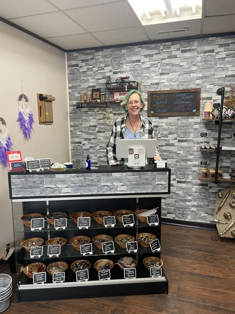 Gemstone Hideaway Hut