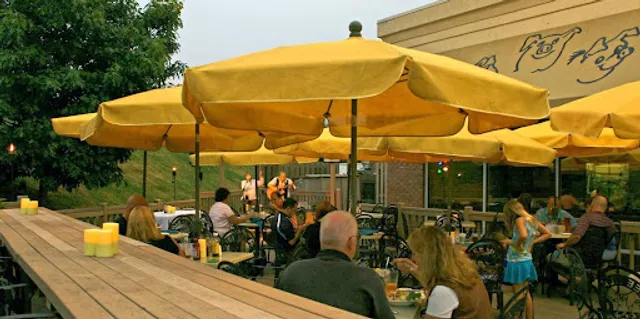 Three Li'l Pigs Barbeque