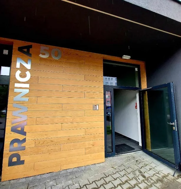 Blok mieszkalny Prawnicza 50