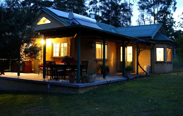 Narrawallee Creek Studio, Lake Conjola Accommodation