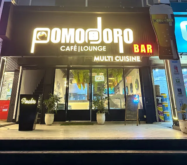 Pomodoro Cafe and Lounge