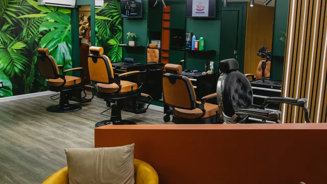 BR Way Barbershop & Beauty