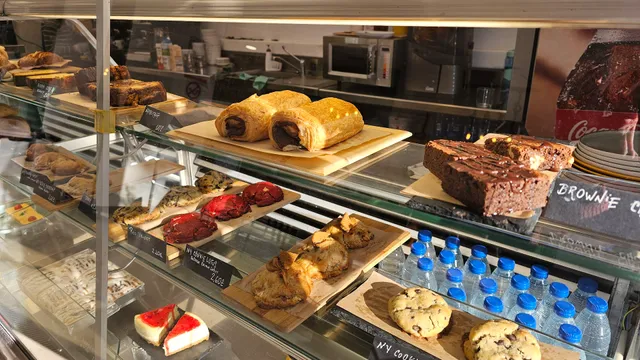 La Delicantería Café Bistró