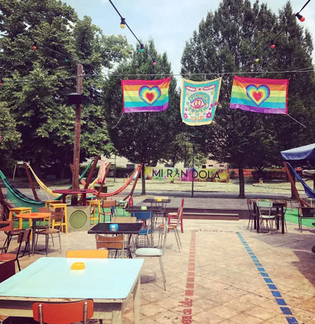 The Living Mirandola