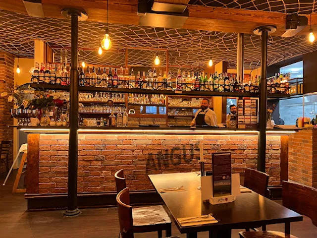 Steakhaus & Pizzeria Angus