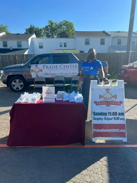 Dumfries Farmers Market on Main