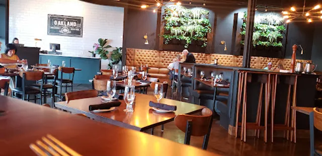The Oakland Kitchen & Bar