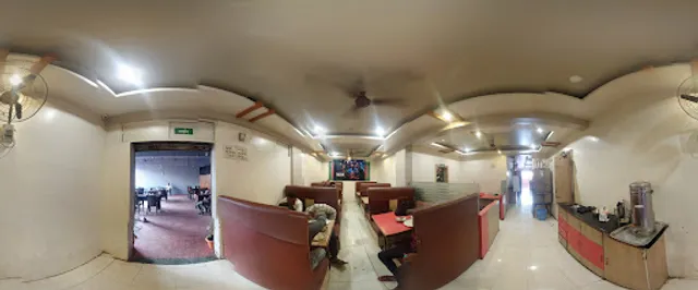 Hotel shahi inn permit room & beer bar