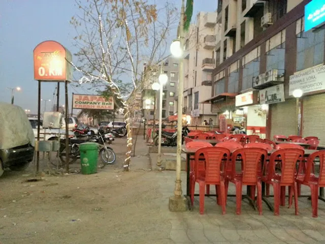 Pizza Junction | Best Pizza Shop in Juhapura, Ahmedabad | Freshly Baked Pizzas, Fast Food & Takeaway Near You