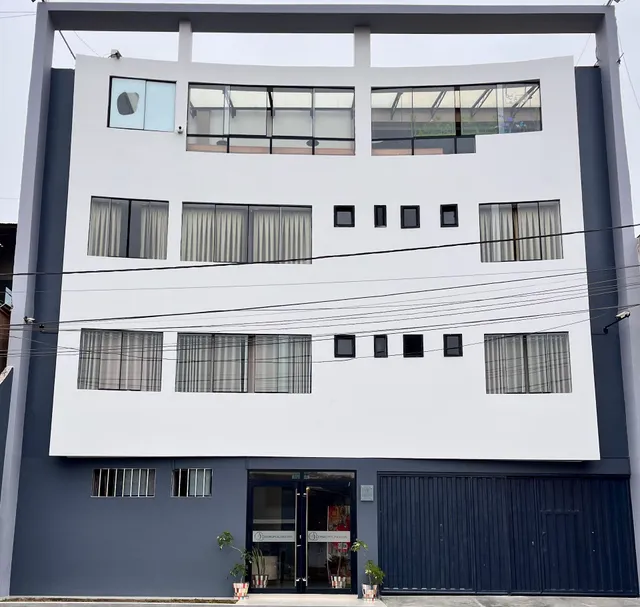 Cosmopolitan Inn Hotel