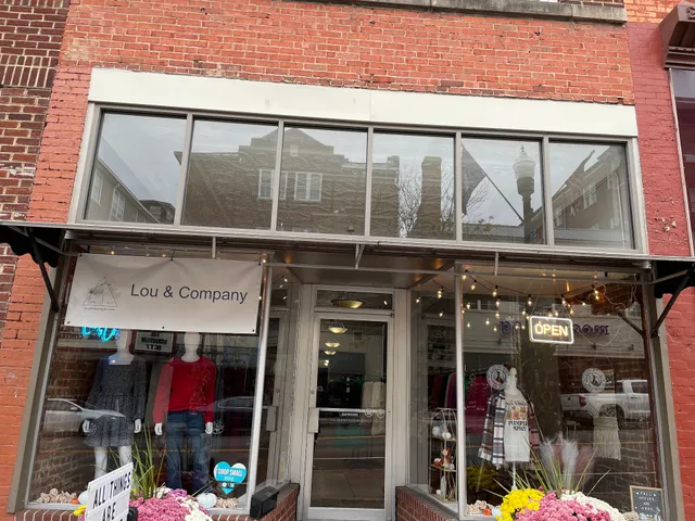 Lou & Co