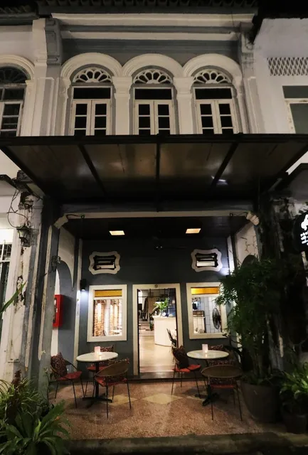 Phuket 346 Guest House and Cafe