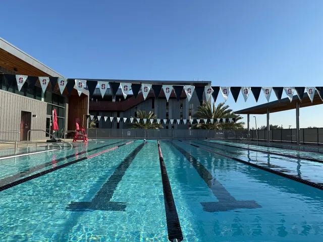 Stanford Redwood City Recreation & Wellness Center