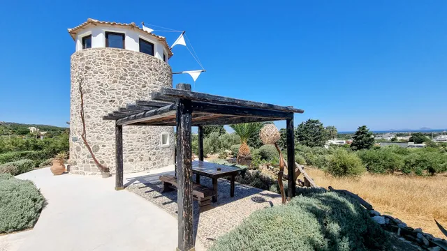 Milos Maison - Windmill