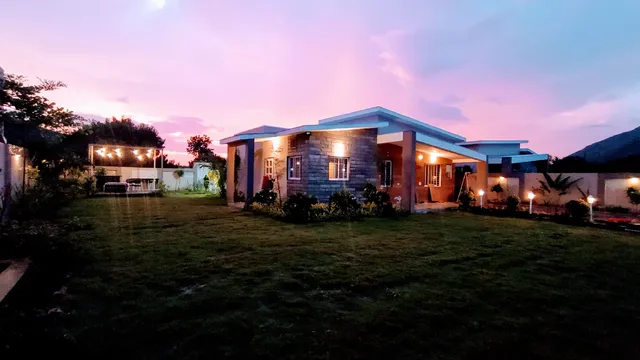 Nine Hill Villa (9 Hill Villa)