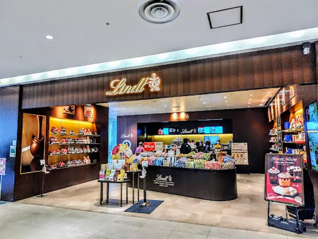 Lindt Chocolat Boutique & Cafe Kinshicho Parco
