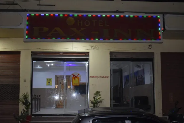 OYO 29398 Hotel Pax Inn