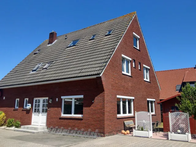 Pension at the railing