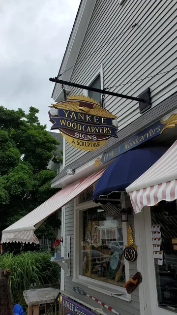 Yankee Woodcarvers & Signs