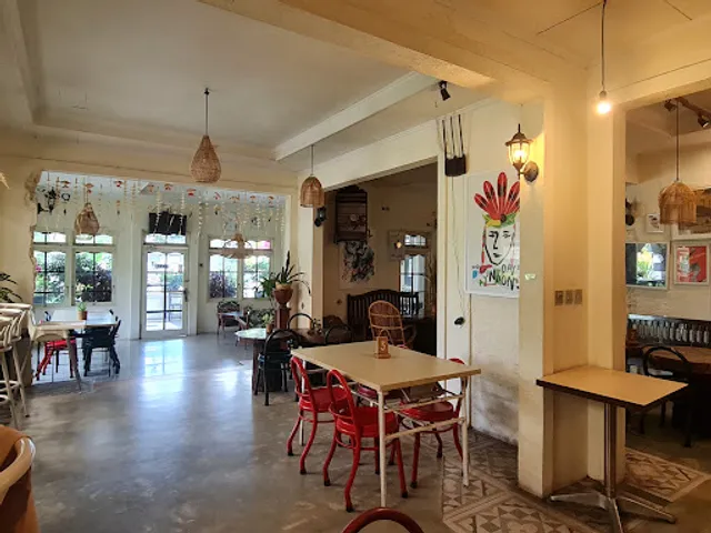 Cengkrama Coffe & Restaurant