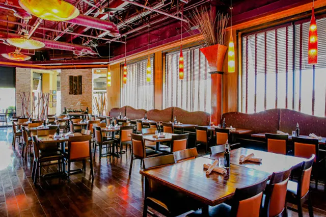 East Moon Asian Bistro & Sushi