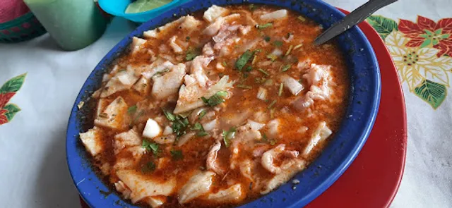 Birrieria el Balo Birria Menudo tacos de cabeza