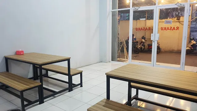Rasaku Resto Cikarang