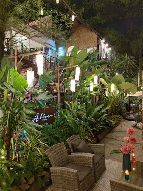 Alive Cheewit Cheewa