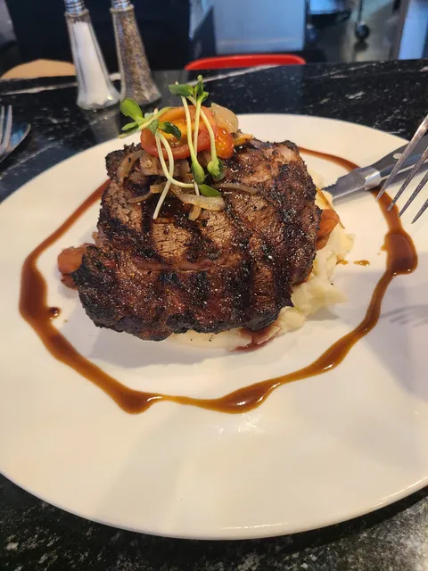 Whitstran Steaks & Spirits