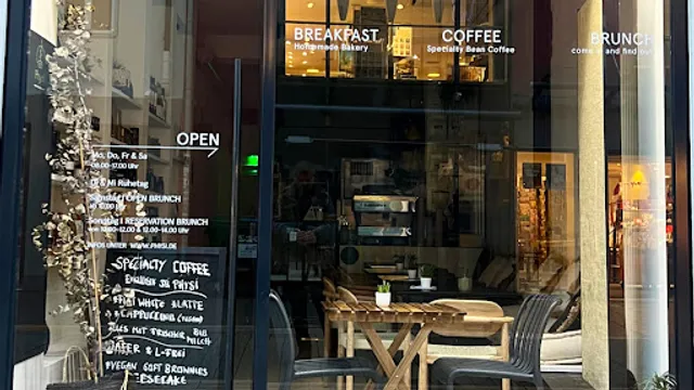 Physi - Authentic Food & Coffee