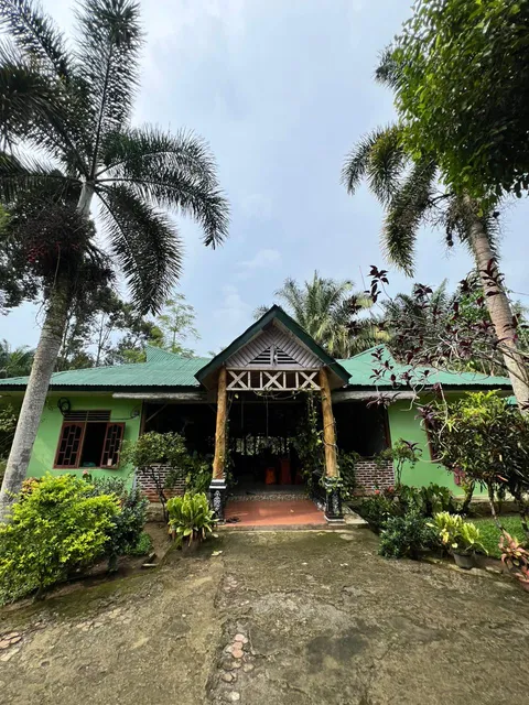 Wisma Batu Mandi Bukit Lawang