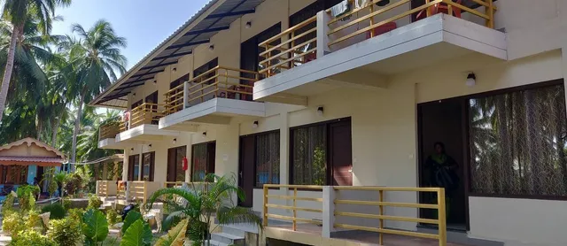 Coco-N-huts Beach Resort