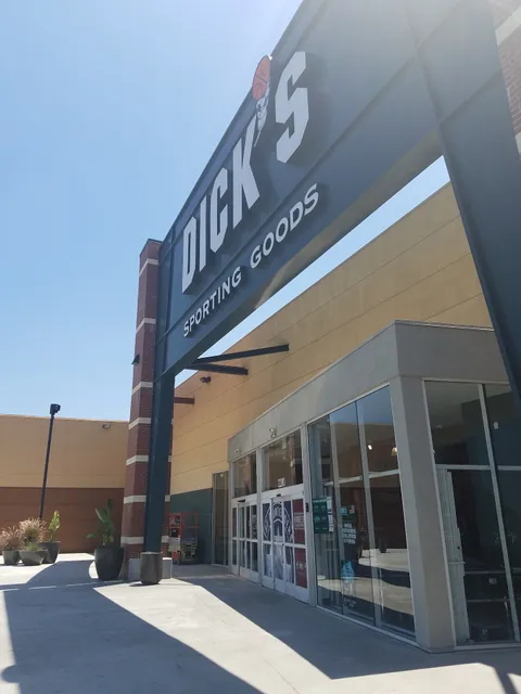 DICK'S Sporting Goods