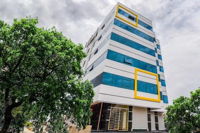 OYO Flagship 28216 Raajas Grand