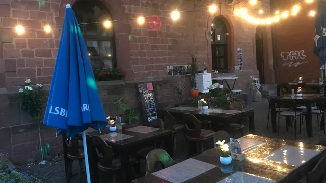 Kaffee Restaurant Familienhaus Balkanküche