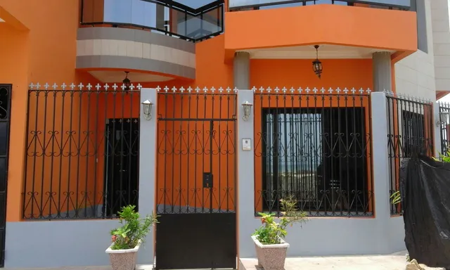 La maison Orange de Mbao