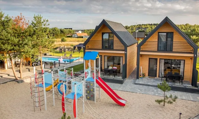 Huśtawka i Hamak - Domki z Basenem