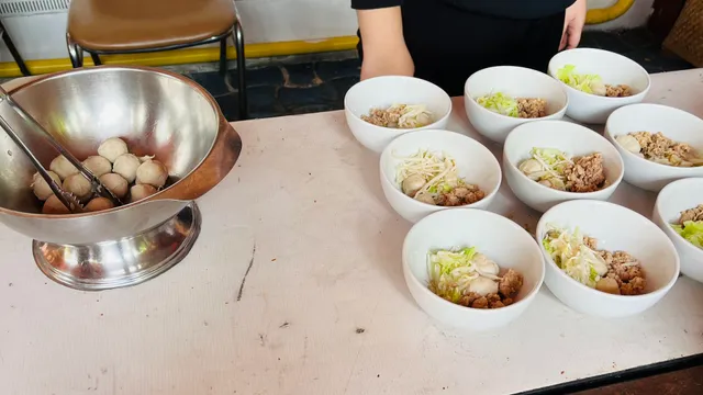 พลับพลา