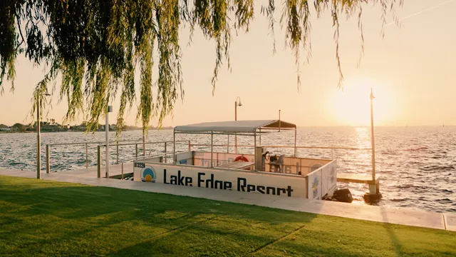 Lake Edge Resort