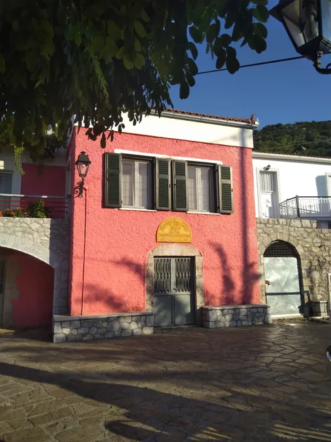 Lillian's Traditional House