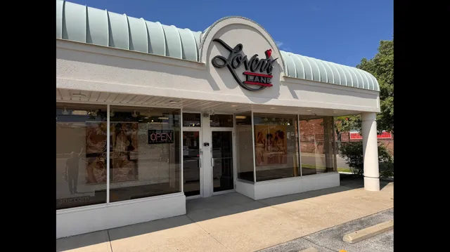 Lover's Lane - Mayfield Heights