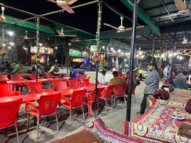 Ilyas Dumba Karahi (Truck Adde Wale)